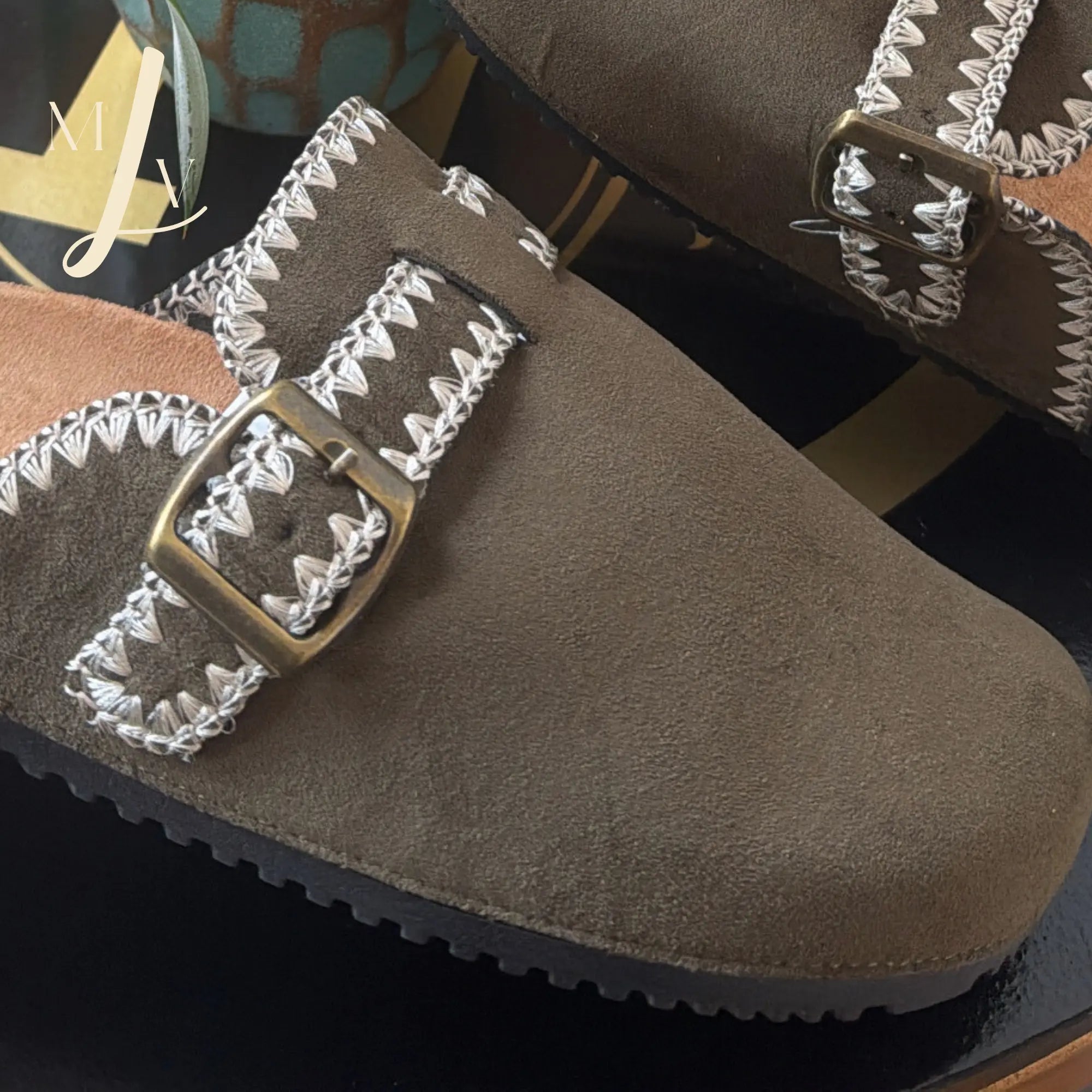 Mules kaki