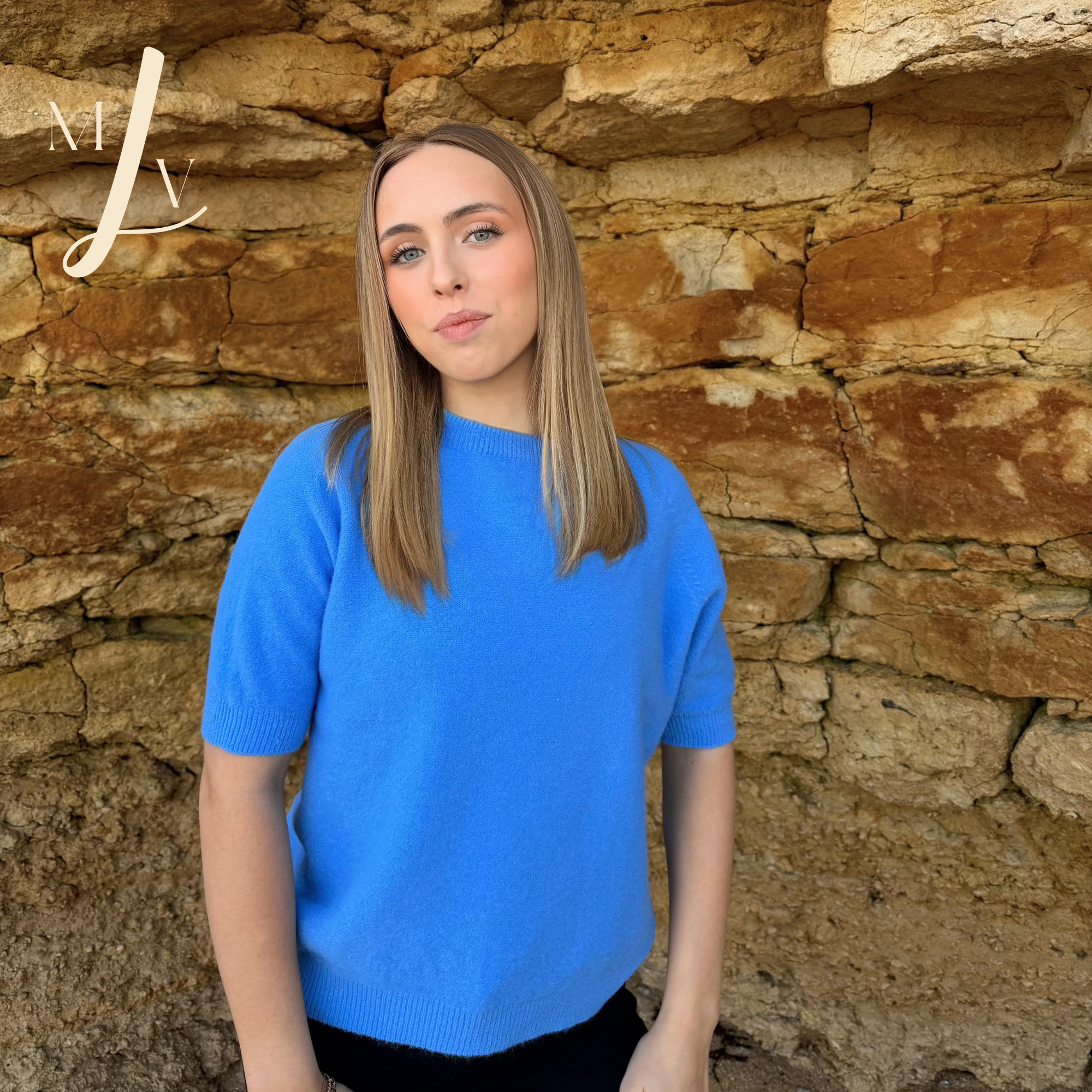 Pull Elia bleu manches courtes