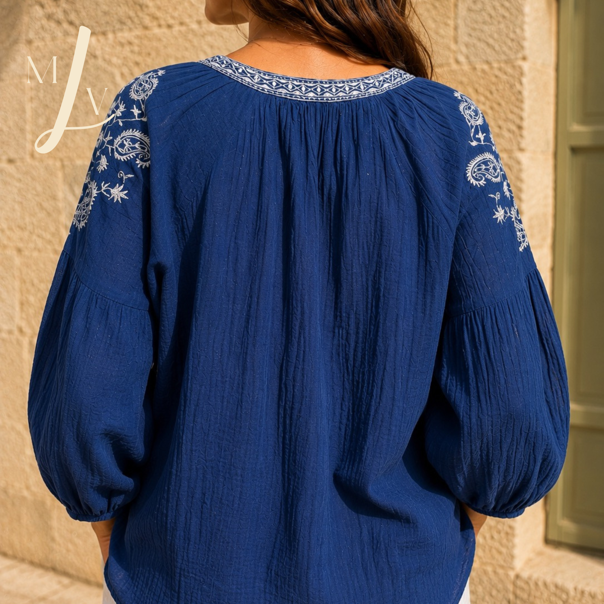 blouse brodée bleu marine dos 