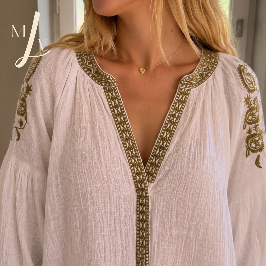 blouse brodée col